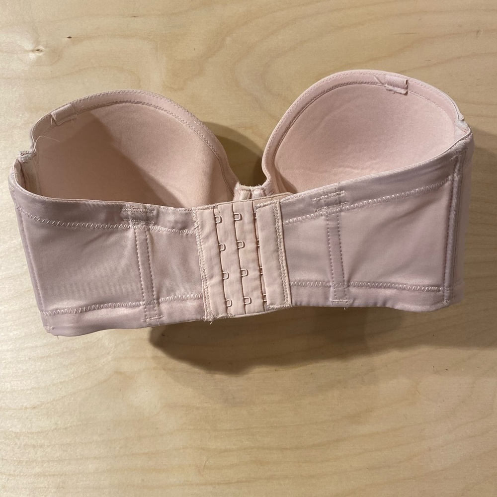 Strapless Seamless Nude Underwire Bra 32 F (MV) - Picture 6 of 7